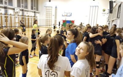 VEČ KOT 70 DEKLIC NA BOŽIČNO-NOVOLETNEM TURNIRJU